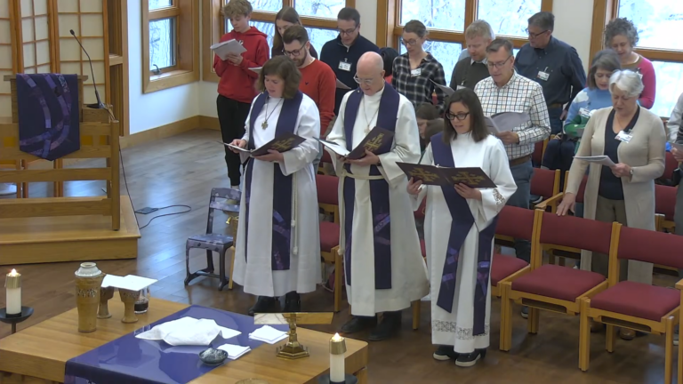 Lutheran Pastor Known For ‘Sparkle Creed’ Recites New ‘Immigrants Creed’