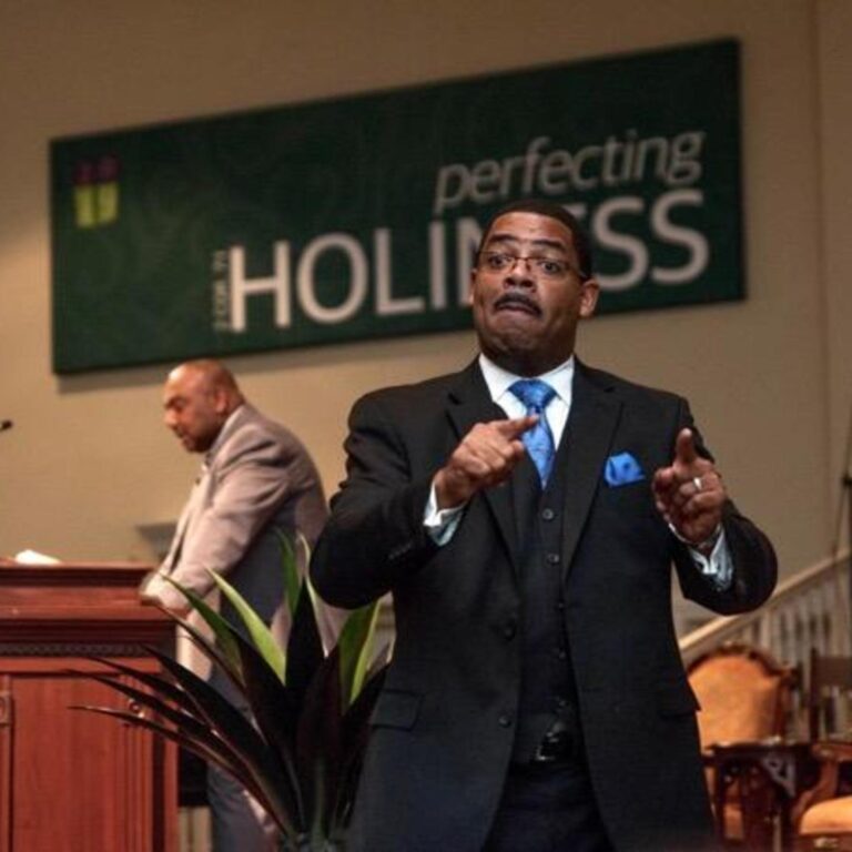 Baptist Pastor Kenny Baldwin ‘removed from all ministry responsibilities’ Following Child Sexting Allegations