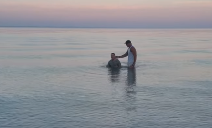 ‘I Took a Pill in Ibiza’ singer Mike Posner Gets Baptized: ‘Christ has not made my life or my heart smaller’